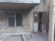 Satılır 1 otaqlı 30 m2 köhnə tikili İnşaatçılar m.