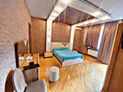 İcarəyə verilir 3 otaqlı 150 m2 yeni tikili Nizami m.