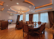 Satılır 5 otaqlı 400 m2 yeni tikili 8 mkr