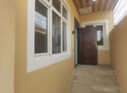 Satılır 2 otaqlı 100 m2 həyət evi Binəqədi
