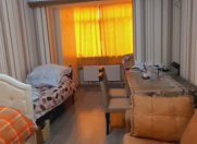 Satılır 1 otaqlı 40 m2 köhnə tikili Ayna Sultanova heykəli