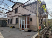 Satılır 5 otaqlı 220 m2 həyət evi Bakıxanov