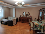 Satılır 3 otaqlı 137 m2 yeni tikili 8 mkr