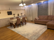 Satılır 4 otaqlı 95 m2 köhnə tikili Nizami m.