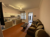 Satılır 3 otaqlı 80 m2 həyət evi Şah İsmayıl Xətai m.