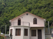 İcarəyə verilir 4 otaqlı 180 m2 həyət evi Qax
