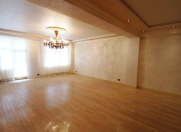 Satılır 4 otaqlı 195 m2 yeni tikili 28 May m.