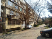 Satılır 5 otaqlı 120 m2 köhnə tikili 8 km