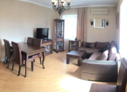Satılır 3 otaqlı 75 m2 köhnə tikili Qara Qarayev m.