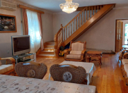 Satılır 7 otaqlı 250 m2 həyət evi Novxanı