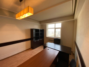 İcarəyə verilir 2 otaqlı 150 m2 ofis İnşaatçılar m.