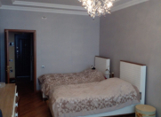 Satılır 1 otaqlı 65 m2 yeni tikili İnşaatçılar m.