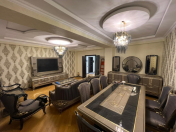 Satılır 5 otaqlı 130 m2 köhnə tikili Həzi Aslanov m.