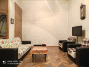 Satılır 2 otaqlı 55 m2 köhnə tikili Sahil m.