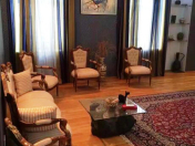 İcarəyə verilir 4 otaqlı 160 m2 köhnə tikili Sahil m.