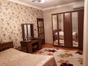 Satılır 4 otaqlı 100 m2 köhnə tikili Xalqlar Dostluğu m.