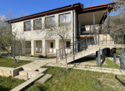 Satılır 5 otaqlı 200 m2 həyət evi Şamaxı