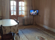 Satılır 5 otaqlı 120 m2 köhnə tikili Xalqlar Dostluğu m.