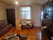 Satılır 2 otaqlı 50 m2 köhnə tikili Bakmil m.