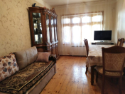 Satılır 3 otaqlı 80 m2 köhnə tikili Həzi Aslanov