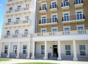 Satılır 1 otaqlı 61 m2 obyekt Şah İsmayıl Xətai m.