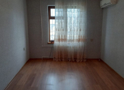 Satılır 3 otaqlı 80 m2 köhnə tikili Qara Qarayev m.