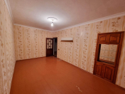 Satılır 3 otaqlı 70 m2 köhnə tikili Bakıxanov