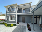 Satılır 4 otaqlı 200 m2 bağ evi Şüvəlan Park ticarət mərkəzi