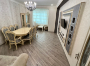 İcarəyə verilir 2 otaqlı 95 m2 yeni tikili Gənclik m.