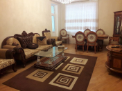 İcarəyə verilir 2 otaqlı 90 m2 yeni tikili Nizami m.