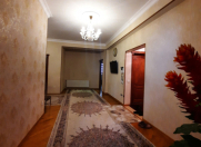 Satılır 4 otaqlı 200 m2 yeni tikili Qara Qarayev m.