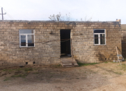 Satılır 0 otaqlı 6 m2 həyət evi Binə