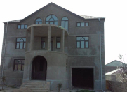 Satılır 7 otaqlı 510 m2 bağ evi Saray