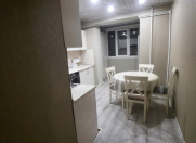 Satılır 3 otaqlı 70 m2 köhnə tikili Bakıxanov