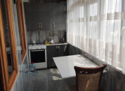 İcarəyə verilir 3 otaqlı 70 m2 köhnə tikili Gənclik m.