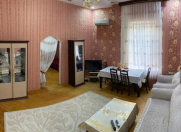 İcarəyə verilir 3 otaqlı 135 m2 köhnə tikili İçəri Şəhər m.