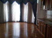 Satılır 10 otaqlı 500 m2 həyət evi 28 may