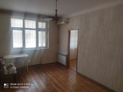 İcarəyə verilir 2 otaqlı 30 m2 köhnə tikili 8 km