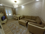 Satılır 2 otaqlı 60 m2 köhnə tikili Xalqlar Dostluğu m.