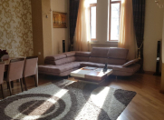 İcarəyə verilir 4 otaqlı 100 m2 köhnə tikili 28 May m.
