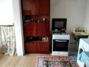 Satılır 3 otaqlı 77 m2 köhnə tikili Buzovna