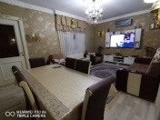 Satılır 4 otaqlı 200 m2 həyət evi Park Inn