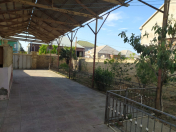 Satılır 3 otaqlı 110 m2 həyət evi Saray