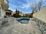 İcarəyə verilir 6 otaqlı 200 m2 villa Şüvəlan Park ticarət mərkəzi