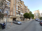 Satılır 2 otaqlı 60 m2 köhnə tikili 9 mkr