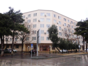 Satılır 3 otaqlı 100 m2 köhnə tikili Bakıxanov