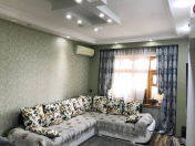 Satılır 3 otaqlı 70 m2 köhnə tikili Bakıxanov