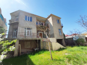 Satılır 18 otaqlı 560 m2 villa Botanika bağı