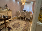 Satılır 4 otaqlı 100 m2 köhnə tikili Xalqlar Dostluğu m.