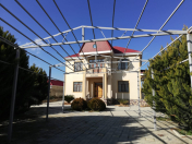 İcarəyə verilir 6 otaqlı 250 m2 bağ evi Albalı